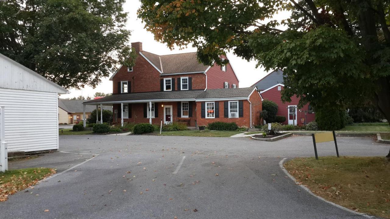 Spruce Lane Lodge And Cottages Smoketown  Exterior photo